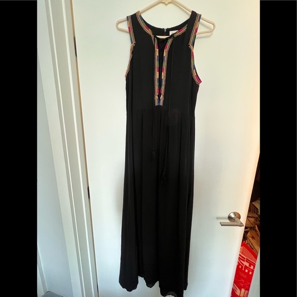 Maxi dress with lace up front - Picture 1 of 5
